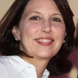 Moira Kirland