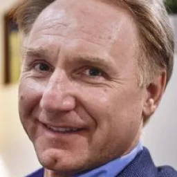 Dan Brown